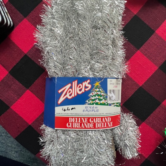 Bundle of Retro Garland and Tinsel - Picture 4 of 5